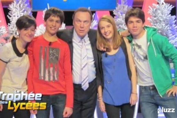 Tatiana, Clémence, Adrien, Félix et Julien Lepers sur le plateau de "Questions pour un champion"