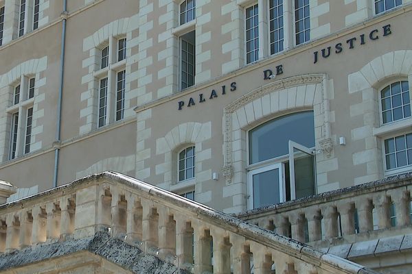 Aux assises de la Vienne, un Poitevin de 39 ans est accusé d'avoir tué son bébé de trois mois.