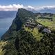 Le Burgenstock, situé dans le canton de Nidwald, domine le lac des Quatre-Cantons.