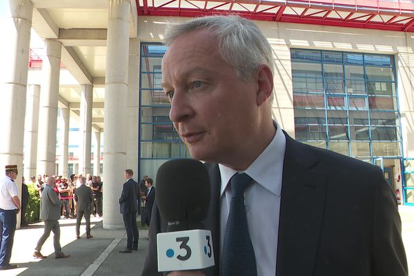 Le ministre de l'Economie Bruno Le Maire a accompagné Emmanuel Macron lors de son déplacement à Crolles.