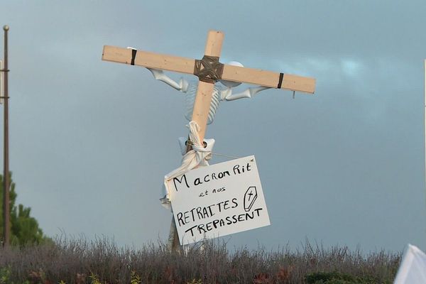 Les manifestants ont distribué des tracts aux automobilistes, ce vendredi 10 janvier 2020.