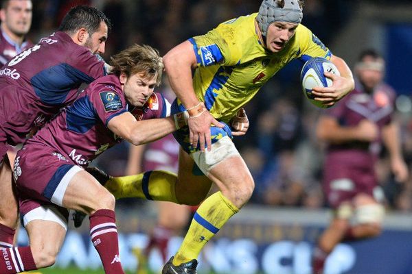 Le centre clermontois Jonathan Davies sera titularisé pour le match contre Grenoble, tout comme les autres internationaux Paul Jedrasiak,Sébastien Vahaamahina et l'autre centre Wesley Fofana 