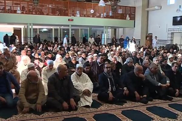 Les fidèles de la grande mosquée Averroès de Montpellier - 23 décembre 2016