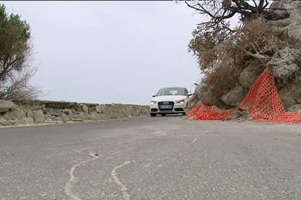 Éboulement sur la D80 près de l'ancienne mine de Canari, le 12 juin 2015