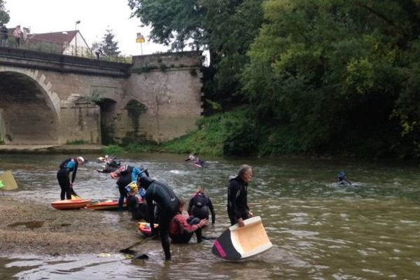 25e traversée de Migennes, dimanche 4 octobre 2015, sur l'Armançon dans l'Yonne.
