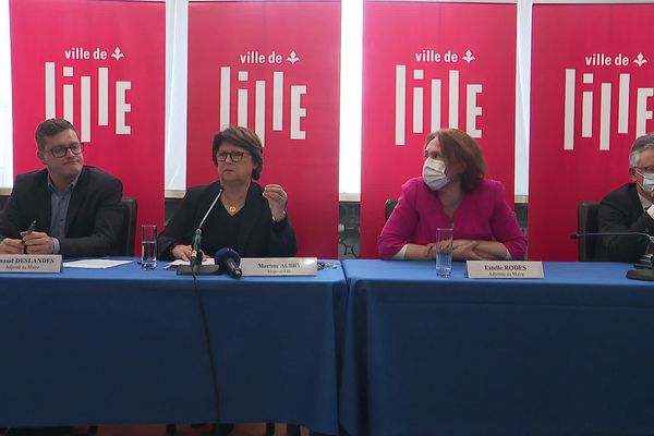 Martine Aubry en conférence de presse ce mardi, elle dénonce "un immense gâchis"