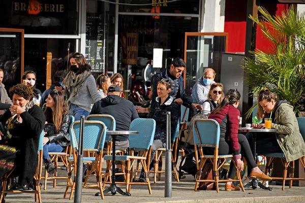 Ces travaux sont mal compris par certains commerçants comme les restaurants ou les bars qui possèdent des terrasses. Image d'illustration.