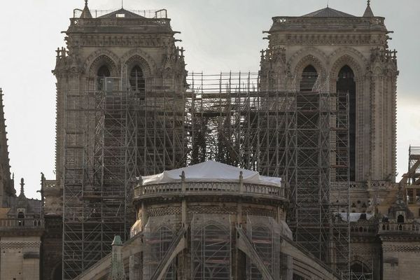 Le ministre de la Culture a promis la consultation des Français pour la restauration de Notre-Dame de Paris.