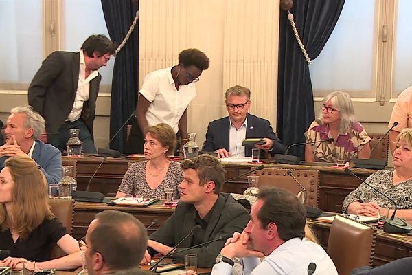 Les élus de l'opposition de gauche ont quitté le conseil municipal de Reims pendant la séance,  lundi 20 juin 2022.