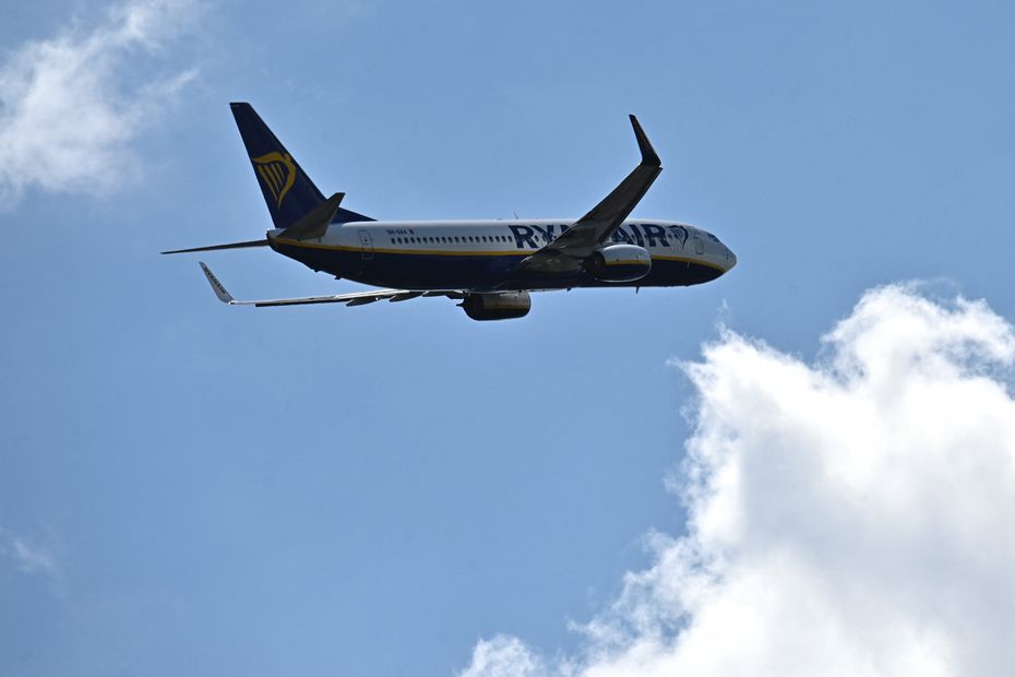 onde você pode ir de avião do Centro-Val de Loire?