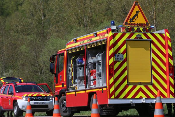 Des secours intervenant sur un accident impliquant un tracteur dans le Doubs (France-Comté) en 2018. (image d'illustration)