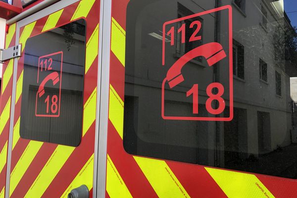 Un accident entre deux véhicules a entraîné la mort d'un jeune homme de 25 ans.