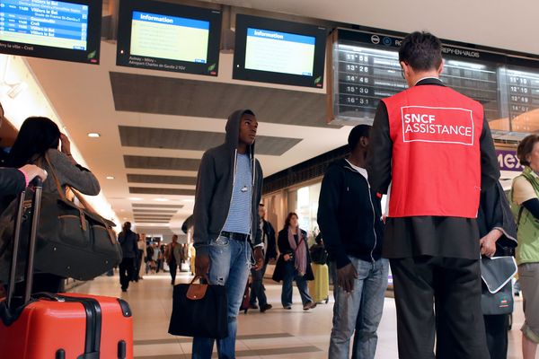 Le trafic est toujours très perturbé sur le RER E ce mercredi.