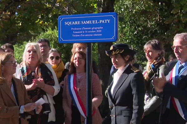 Un square au nom de Samuel Paty inauguré à Bordeaux, trois ans jour pour jour après son assassinat