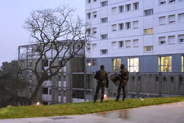 Les forces de l'ordre en alerte lors d'une opération anti-stupéfiant en décembre dernier.