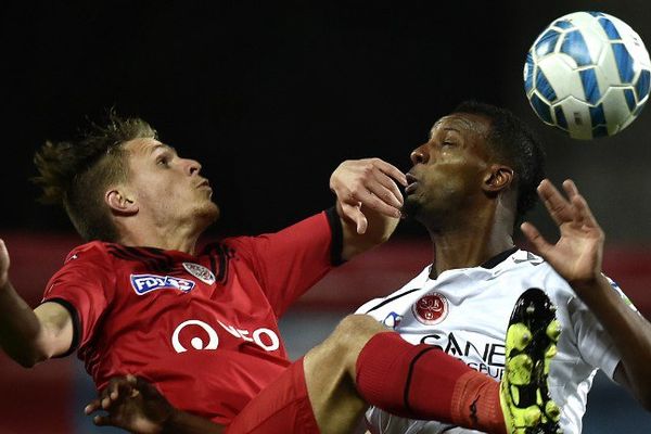 Arnaud Souquet, à gauche de l'image, annoncé à l'OGC Nice