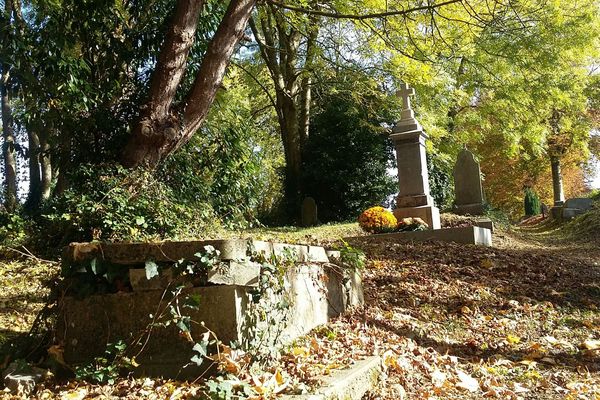 Le cimetière dormant de Coutances.