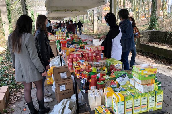 La collecte a débuté ce samedi 20 février à 14 heures. 