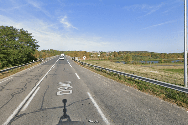 L'accident a eu lieu peu avant le nouveau pont de Gien sur la D940 peu avant midi dimanche 12 mai.