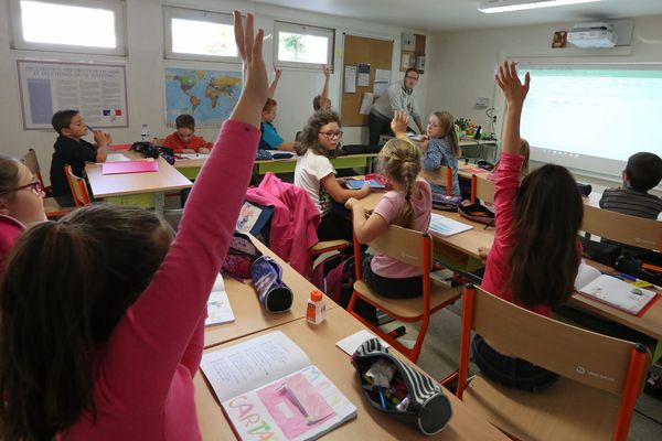 Une classe de primaire dans le village morbihannais de Réguiny, le 19 septembre 2017.