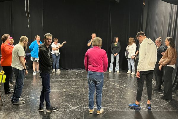 La troupe Reflets de scène, en pleine répétition