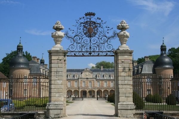 Gille d'honneur du château de Pierre-de-Bresse