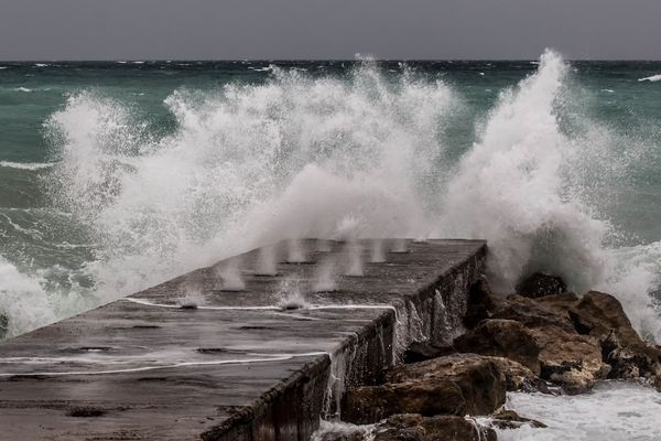 Coup de mer à Villeneuve Loubet ce mercredi 24 avril.