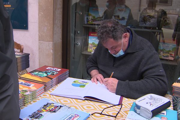 Thierry Dubois en dédicace à Beaune. 