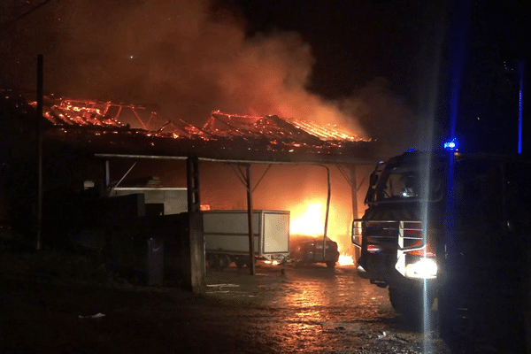 Déclaré dans la grange l'incendie s'est propagé à toute l'habitation