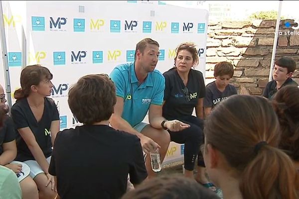 Le double champion olympique a été l'entraîneur d'un jour des jeunes nageurs du cercle bastiais. 