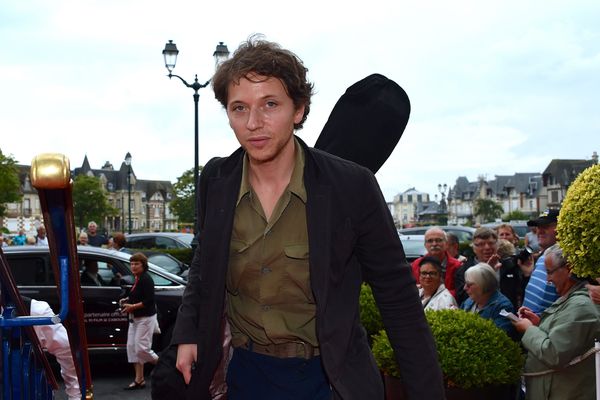 Le chanteur Raphaël au 29e festival du film romantique a Cabourg le 13 juin 2015.