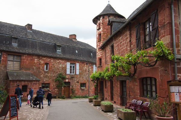 C'est l'ancien maire de Collonges-la-Rouge, Charles Ceyrac, qui a créé il y a 40 ans le label des "Plus beaux villages de France".