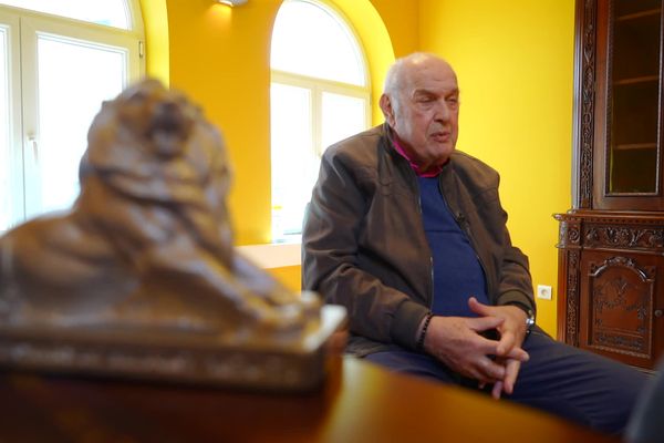 Jean-Claude Plessis dans son bureau du stade Bonal.