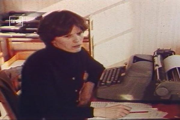 Annick Morelière, cheffe d’exploitation d’un GAEC (groupement agricole d'exploitation en commun) à Arc-sur-Tille, en Côte-d’Or (sujet Ina 1982)