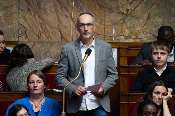 Le député LFI de Gironde, Loïc Prud'homme, lors des questions au gouvernement à l'Assemblée Nationale le 3 octobre 2023.