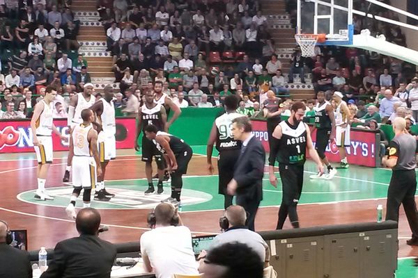 Limoges en force dans la raquette de l'ASVEL, mais au final, le CSP s'incline 80-91 et dit adieu aux play-offs, quand les lyonnais eux ont encore leur destin en main !