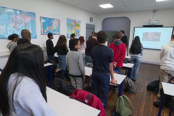 Hommages à Samuel Paty et Dominique Bernard : une minute de silence observée au collège Rabelais à Metz.