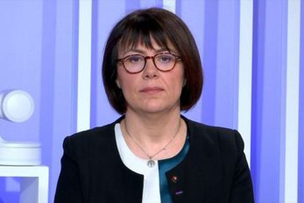 Anne-Lise Dufour, maire de Denain, vient de ratifier un arrêté empêchant la présence de mineurs de moins de 15 ans dans les rues de sa commune entre 20 h et six heures jusqu’au 5 janvier 2025.