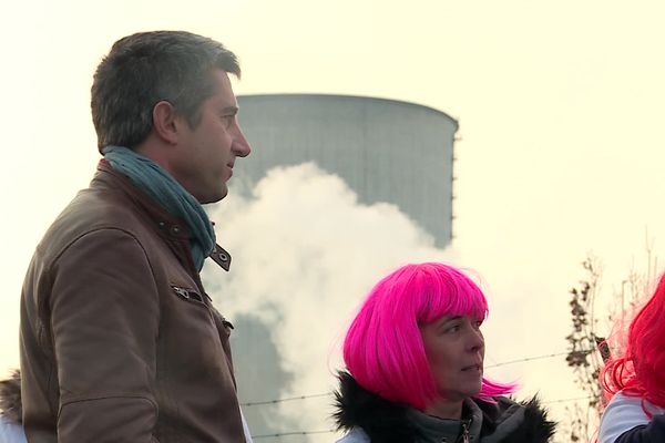 Le député LFI François Ruffin en visite de soutien aux femmes de ménages en grève à la centrale de Civaux