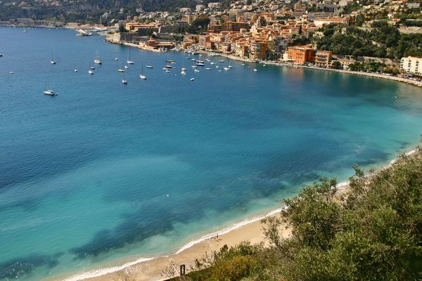 Une pollution bactérienne est apparue mardi dans le fond de la rade de Villefranche-sur-Mer.