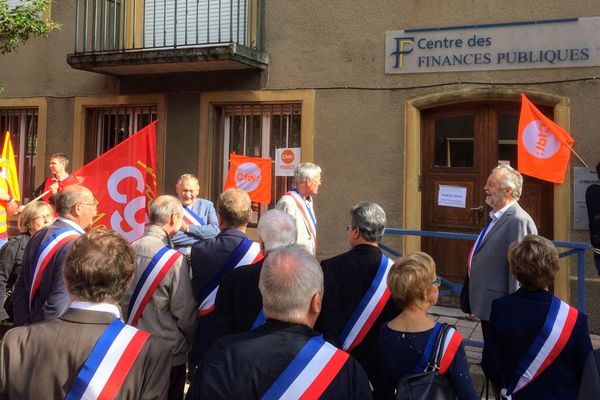 La fin généralisée des centres des finances publiques. Ici à Ars-Sur-Moselle. Faut-il maintenir, ou inventer d'autres système d'accès aux services publics ?