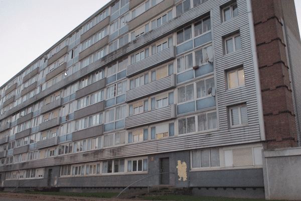 Un des immeubles de Trappes, géré par le bailleur social Valophis.