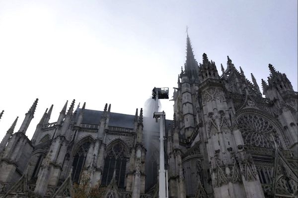 Exercice incendie grandeur nature à la cathédrale d'Evreux