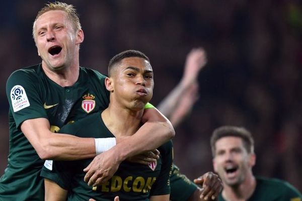 Carlos Vinicius a marqué à la dernière minute et offert une belle victoire à l'extérieur à l'AS Monaco au stade Pierre Mauroy.