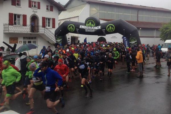 2 000 coureurs ont pris le départ ce vendredi matin.