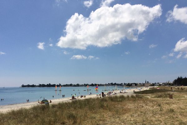 La plage de l'île Tudy où les baigneurs disent sentir des picotements pendant leur baignade