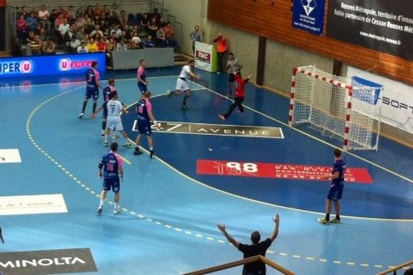 le match CRHB-HBMN salle Colette besson