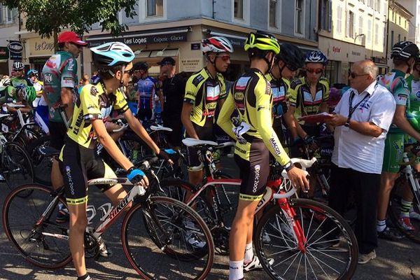 Les cadets de Mâcon au départ ... - 11/8/15