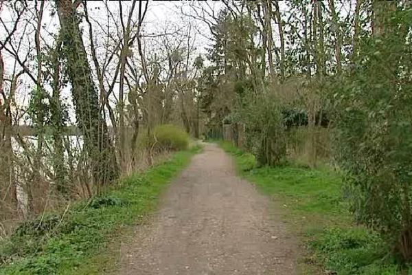 Chemin de Fourneaux à la Chapelle-Saint-Mesmin près d'Orléans où le corps de Karim Khemali a été retrouvé dans une valise.