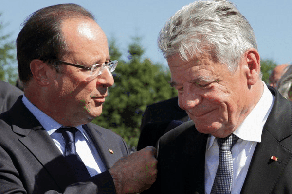 François Hollande, le président français et Joachim Gauck, le président allemand lors des cérémonies commémoratives à Oradour-sur-Glane le 4 septembre 2013. 